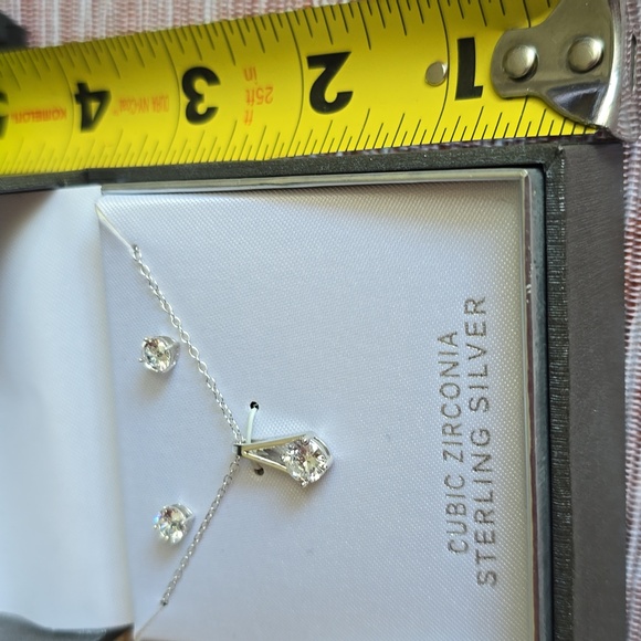 PRIMROSE BEAUTIFUL CUBIC ZIRCONIA STERLING SILVER NECKLACE AND MATCHING EARRINGS - Picture 6 of 8